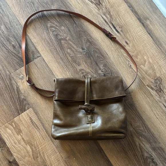 Dooney and Bourke brownish green hues shoulder/crossboy Florentine Leather Bag - Picture 3 of 17